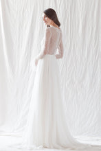 Load image into Gallery viewer, Divine Atelier "Tiara"