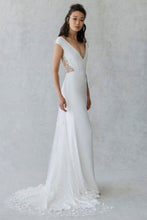 Load image into Gallery viewer, Alexandra Grecco "Cecelia" Floral Train
