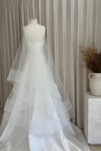 Load image into Gallery viewer, Sarah Seven &quot;Matilde Veil&quot;
