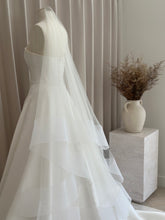 Load image into Gallery viewer, Sarah Seven &quot;Matilde Veil&quot;
