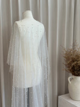 Load image into Gallery viewer, Alice + Mae &quot;Dree&quot; Cape
